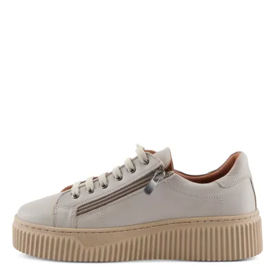 Vibe Sneakers