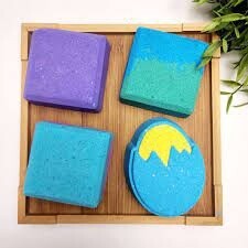 Happy Hippo Bath Bomb with Toy inside