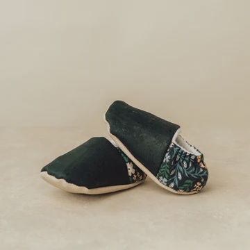 Baby Slippers, Design: Apollo, Size: 2T