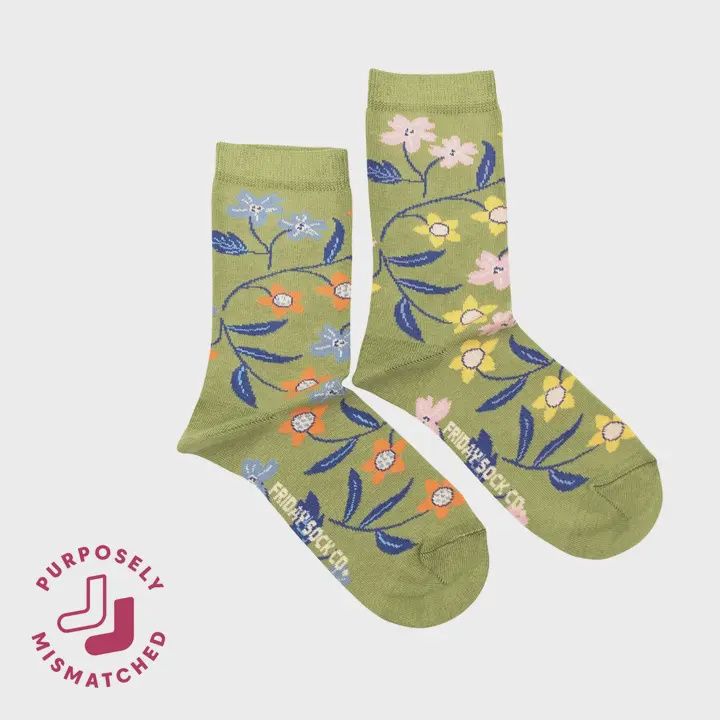 Women&#39;s Flower Vine Socks
