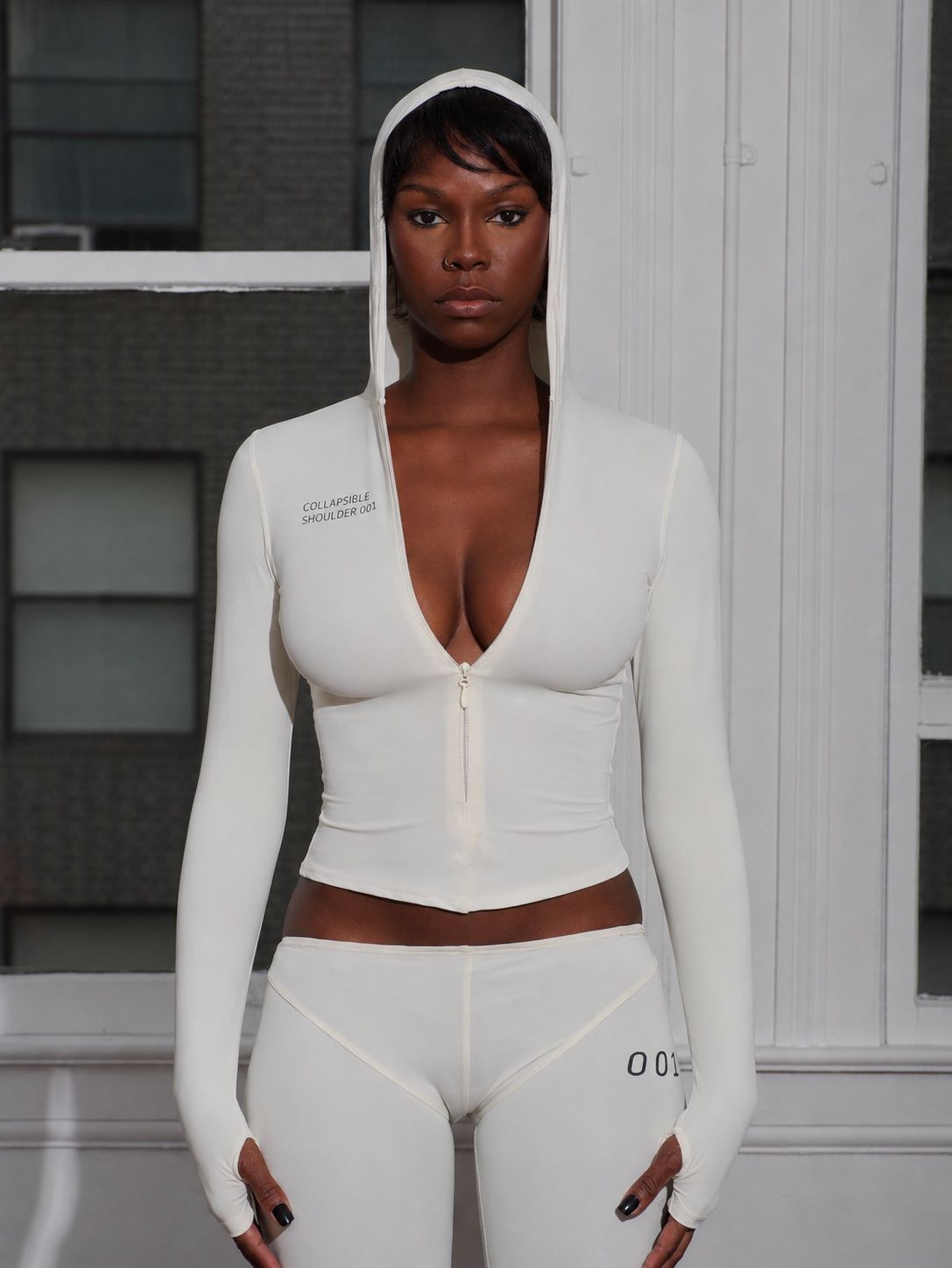 Collapsible shoulder 001