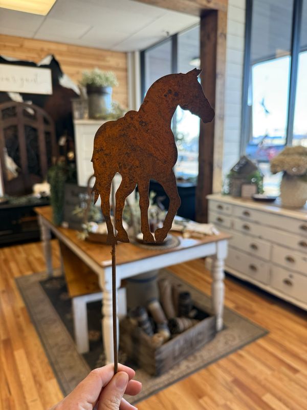 Horse Garden Pick