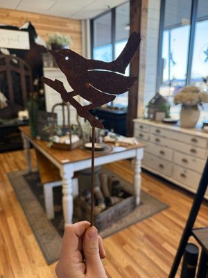 Bird on Branch Garden Pick