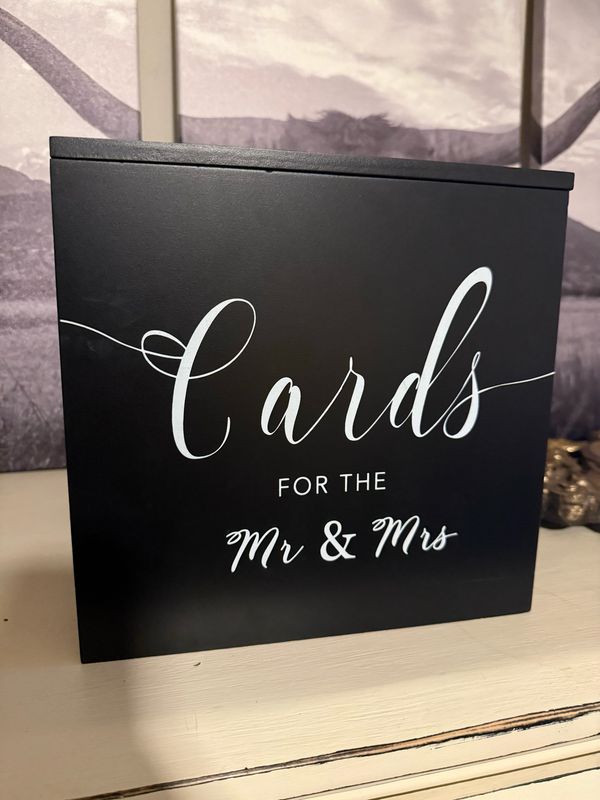 RENTAL- Mr. and Mrs. Card Box