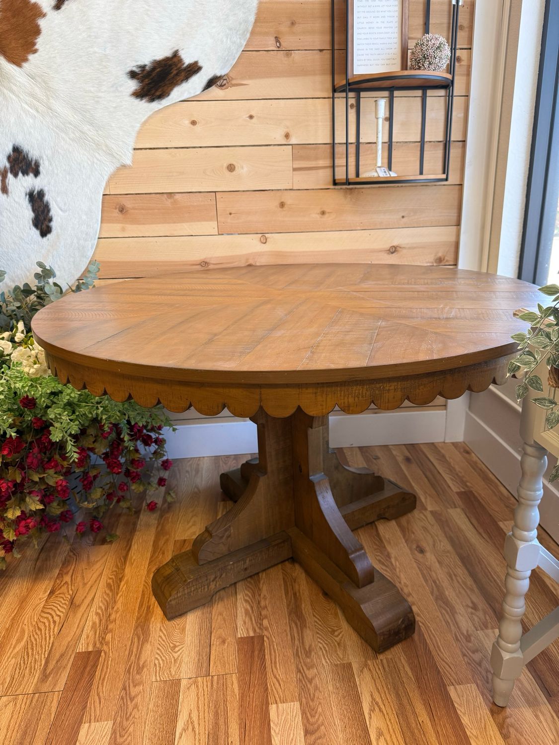 Magnolia Homes Round Dining Table