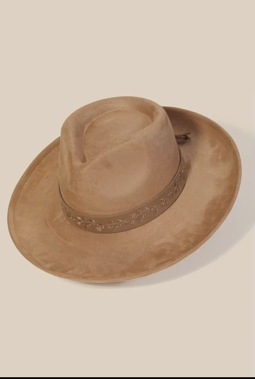 Embroidered Flower Strap Hat