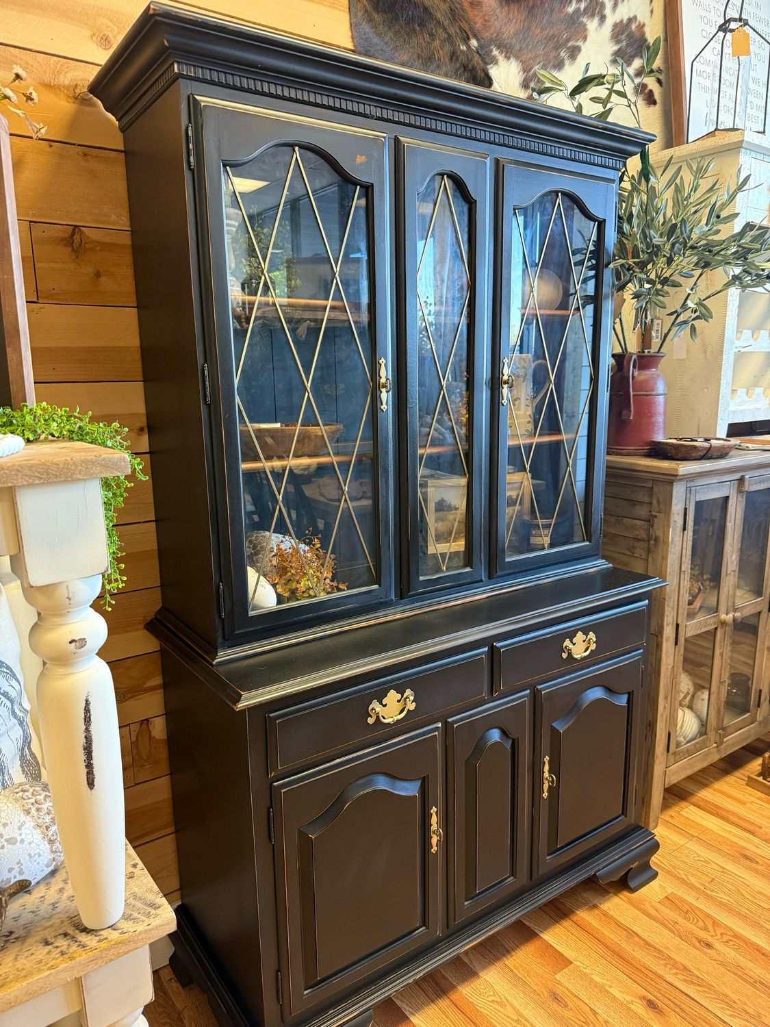 Ethan Allen 2 Piece Hutch