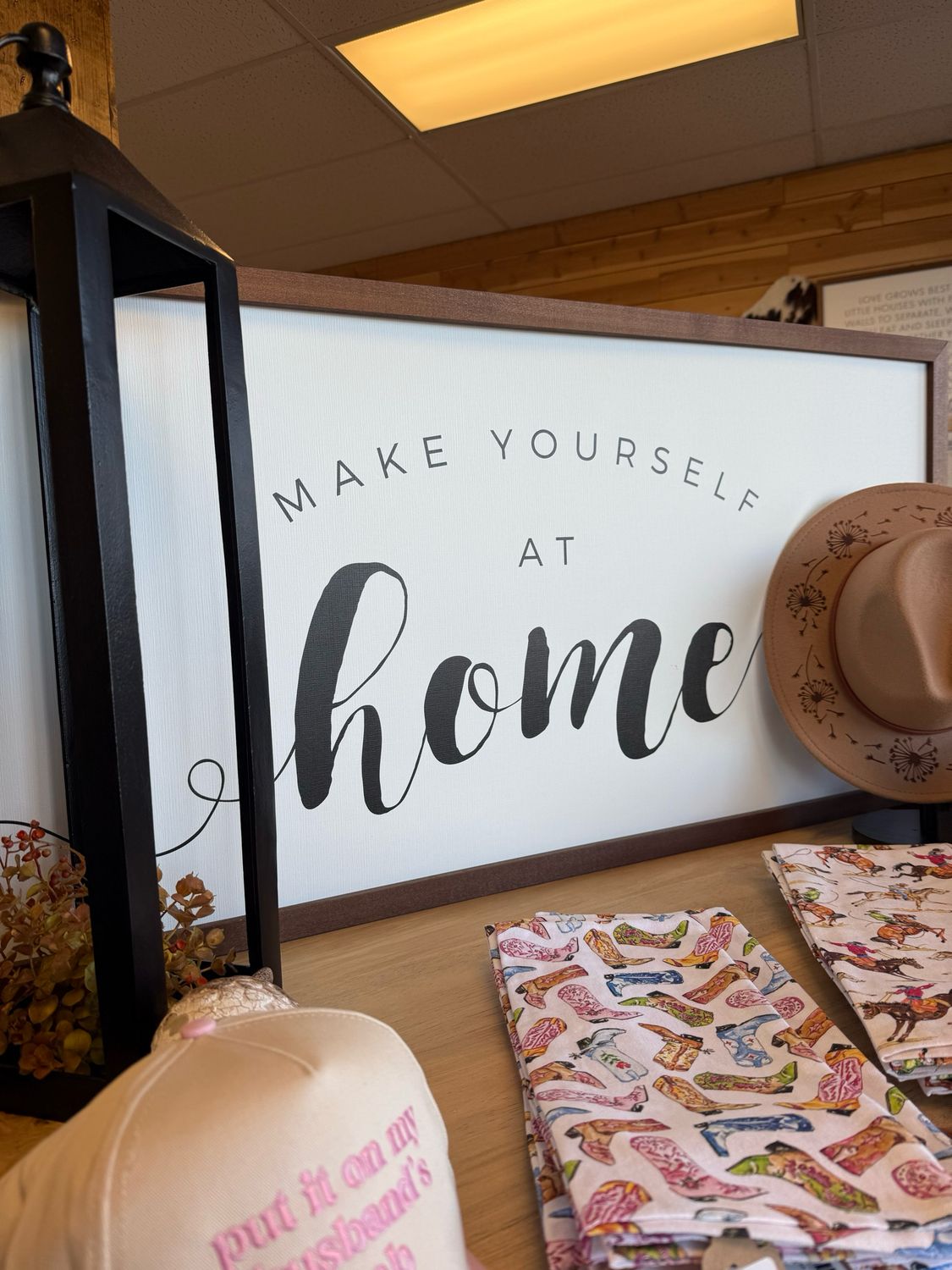 Make yourself at home sign