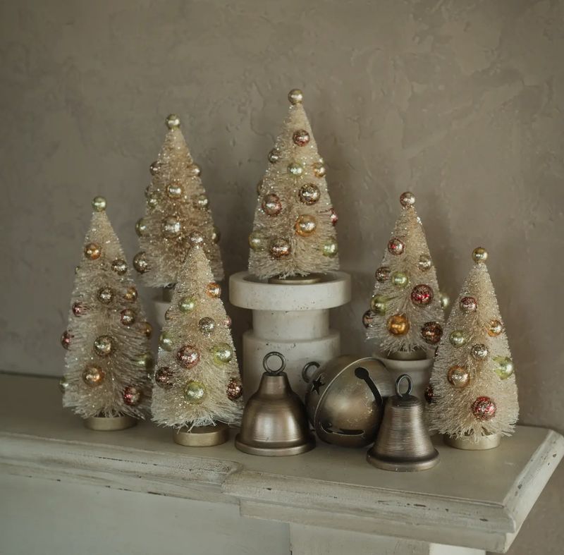 Cream Bottlebrush Tree with Glitter Bulbs