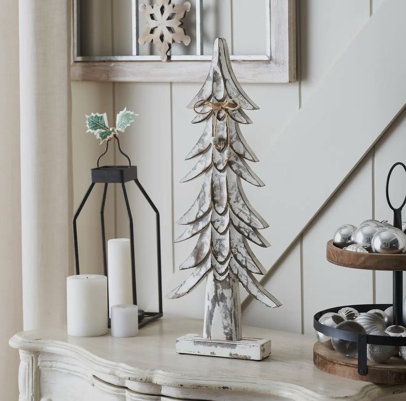 Timber Tidings Distressed Wooden Tree
