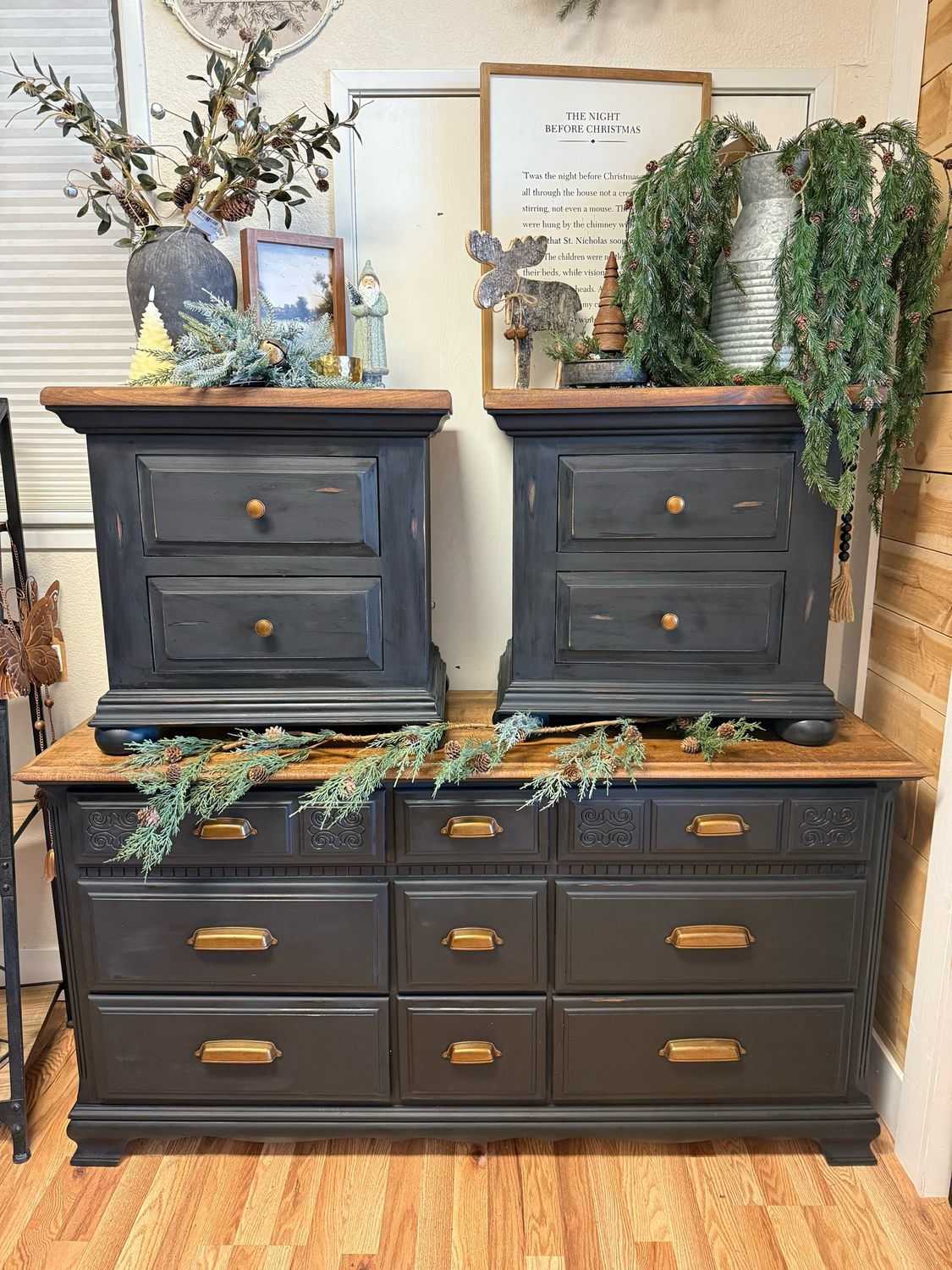 Vintage 9 Drawer Dresser