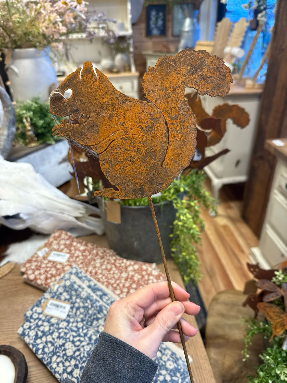 Squirrel Garden Pick