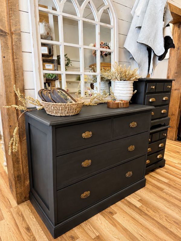 Antique Chest of Drawers