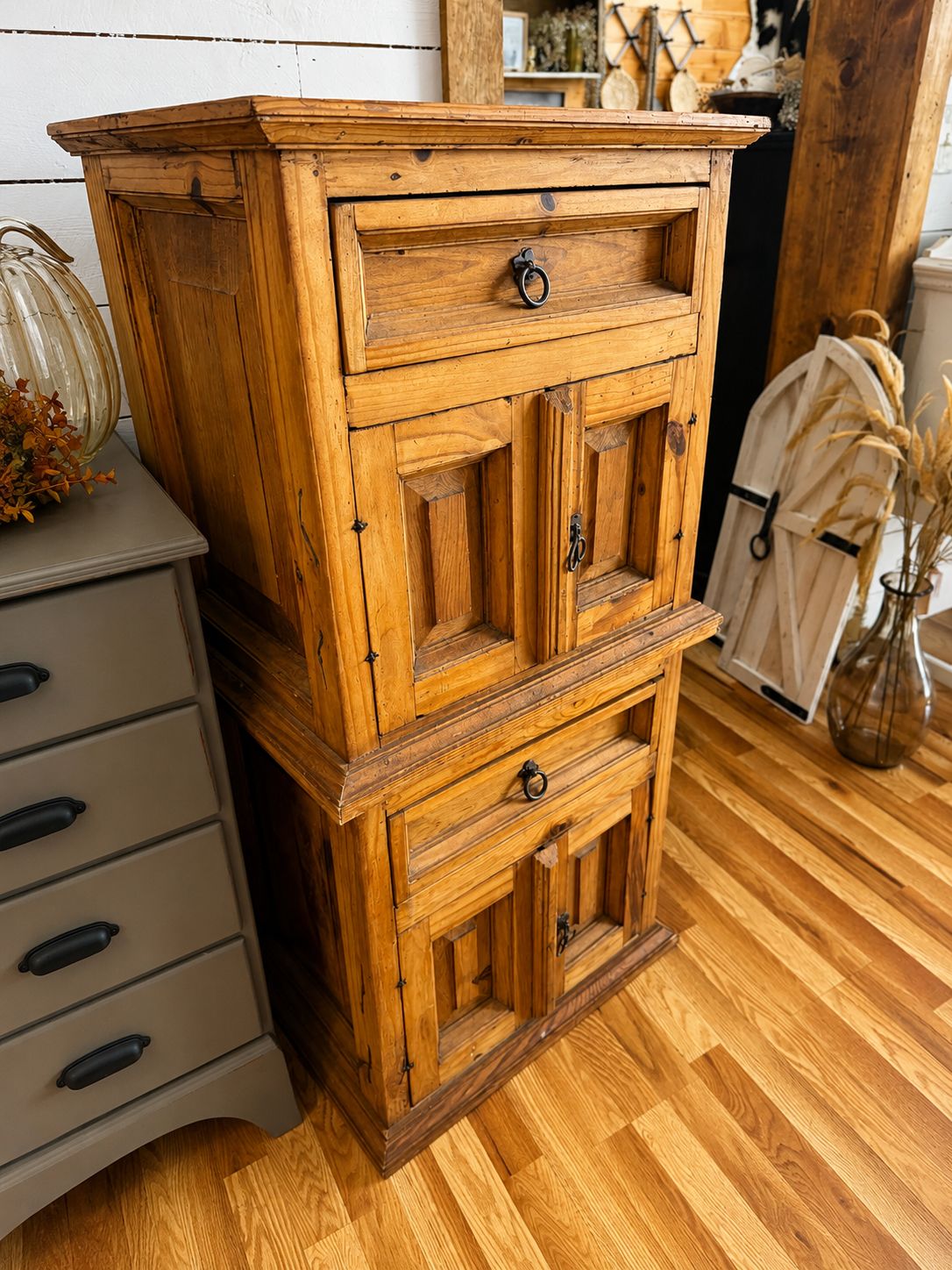 Old Pine Nightstand Set