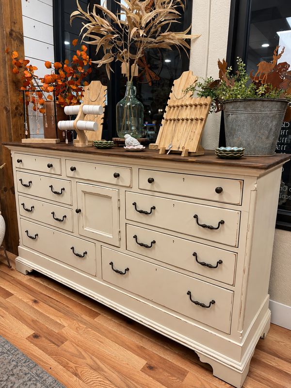 Large Pine Dresser