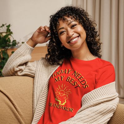 DEANDAKOR Women&#39;s Relaxed T-Shirt