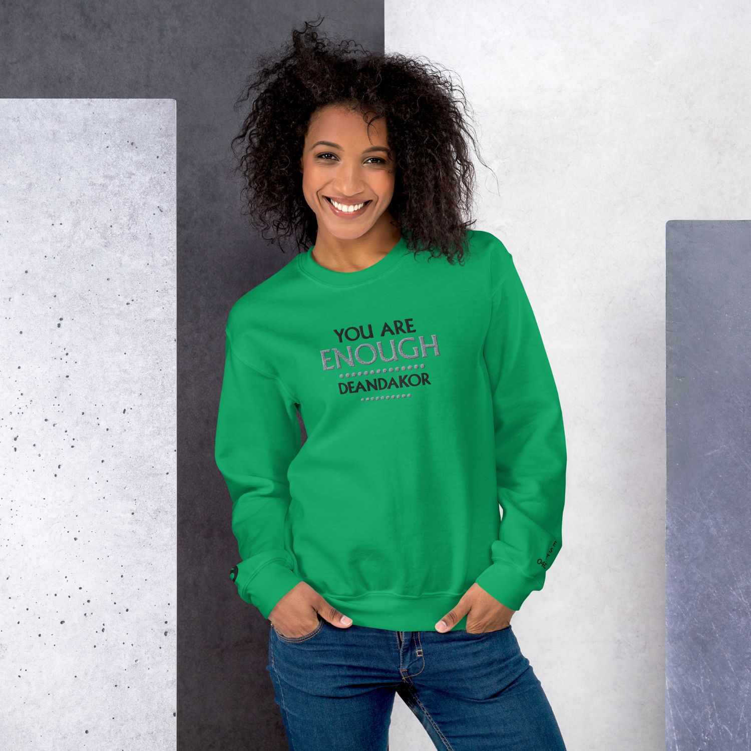 DEANDAKOR Women's Sweatshirt
