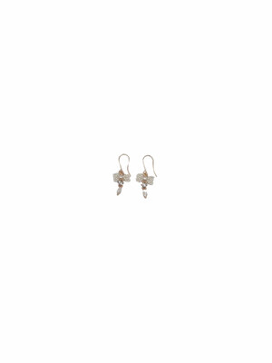 Coqueta Bow Pearl Dangle Earrings
