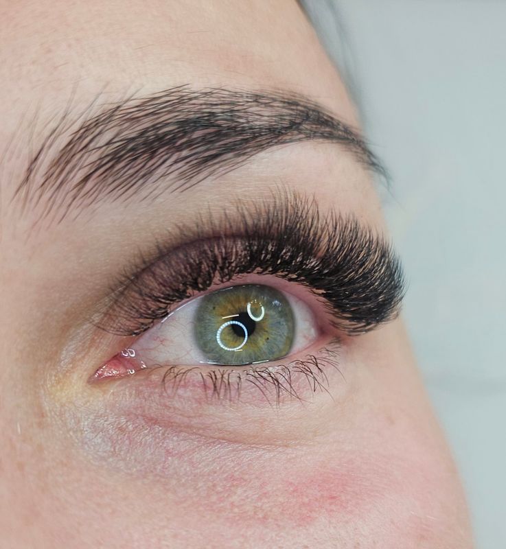 Grundausbildung WimpernstylistIn