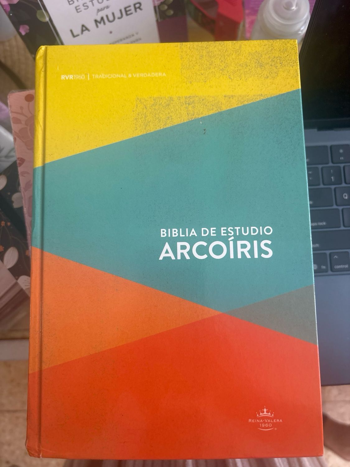 Biblia de Estudio arcoíris 