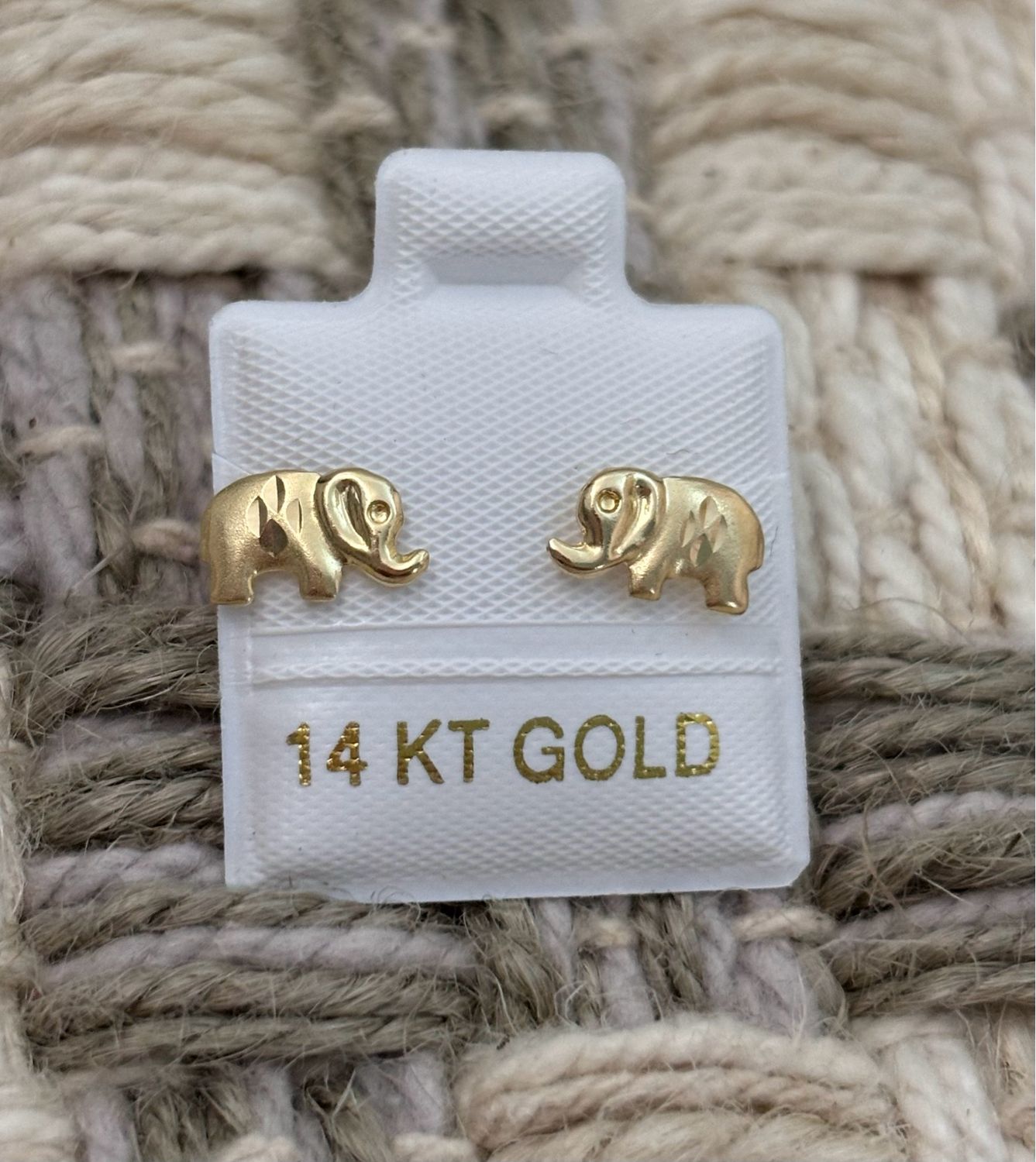 Elephant Studs Gold 14K.
