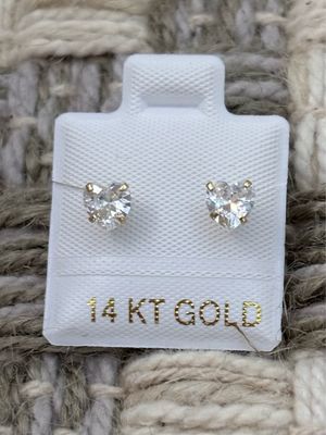 Cubic Zircoin 5mm Heart Studs Gold 14k.