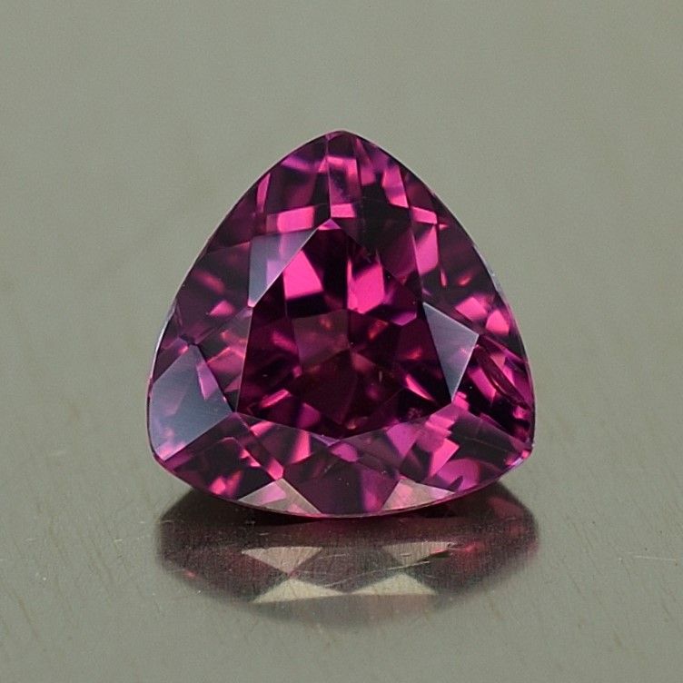 Umbalite Garnet – Trillion