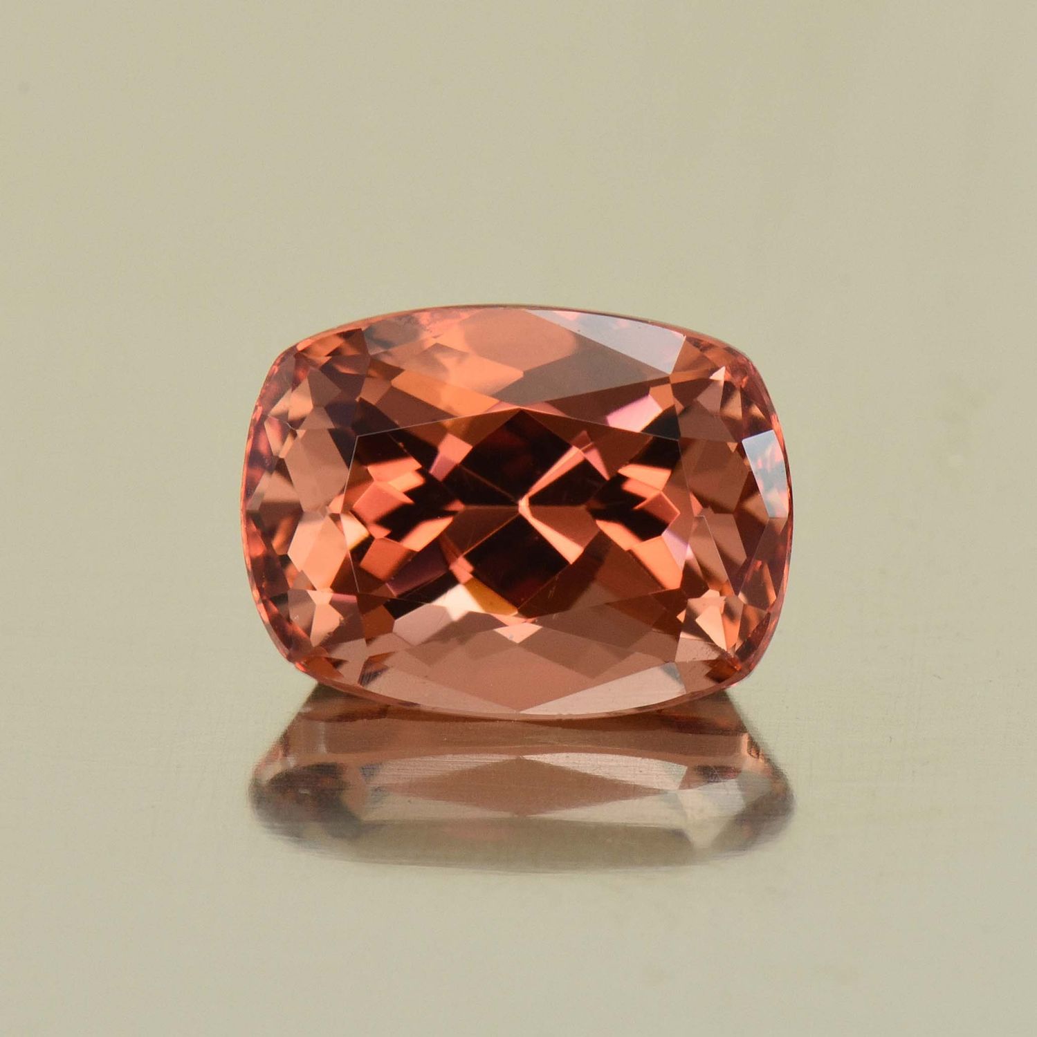 Malaya Garnet – Cushion