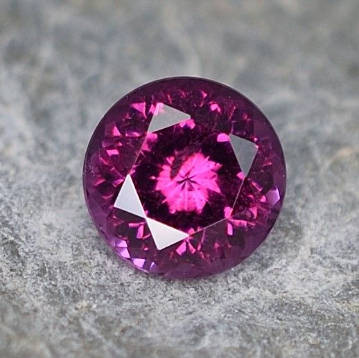Purple Garnet – 1.00ct Round (PL600)
