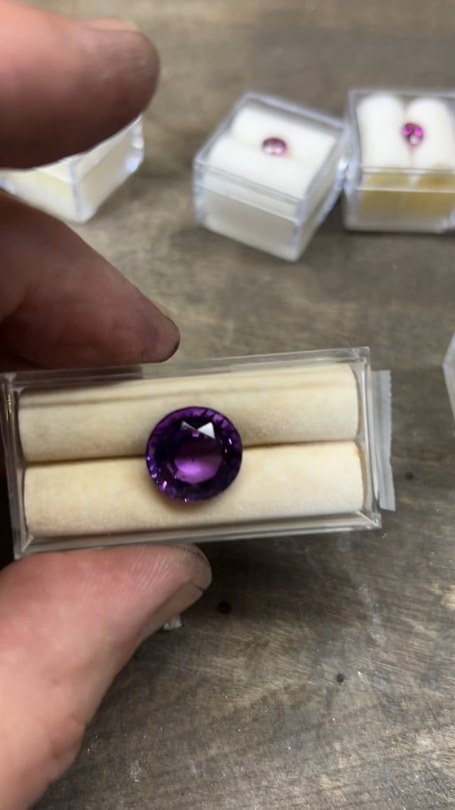 Amethyst – 8.71ct Round (AM215)