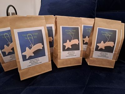Falling star felting kit