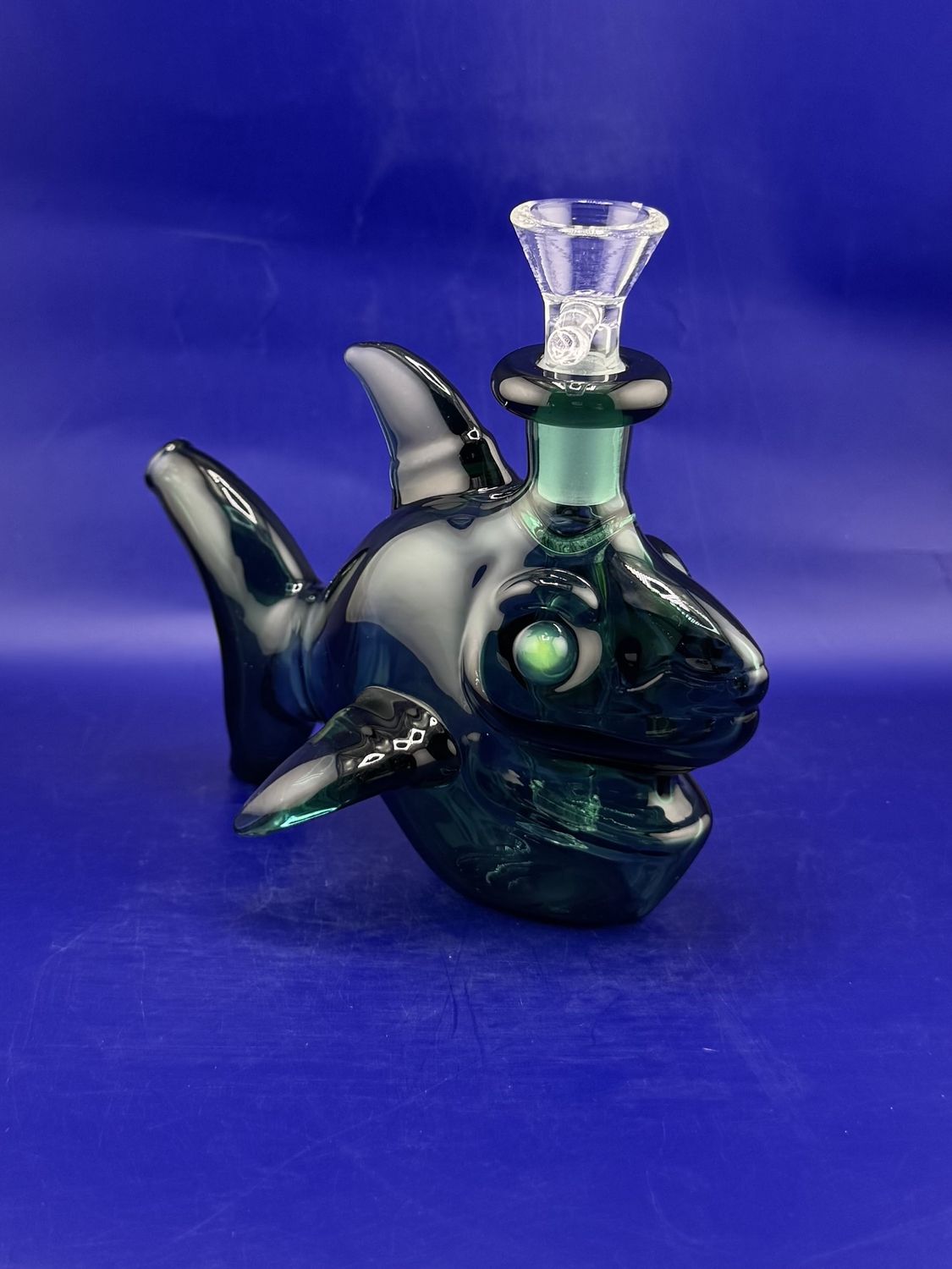 Shark Bong, Color: Green
