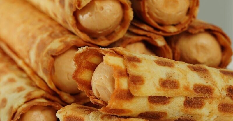 SINGAPORE PARCELS (Minced beef rolled in savoury pancakes and deep fried)