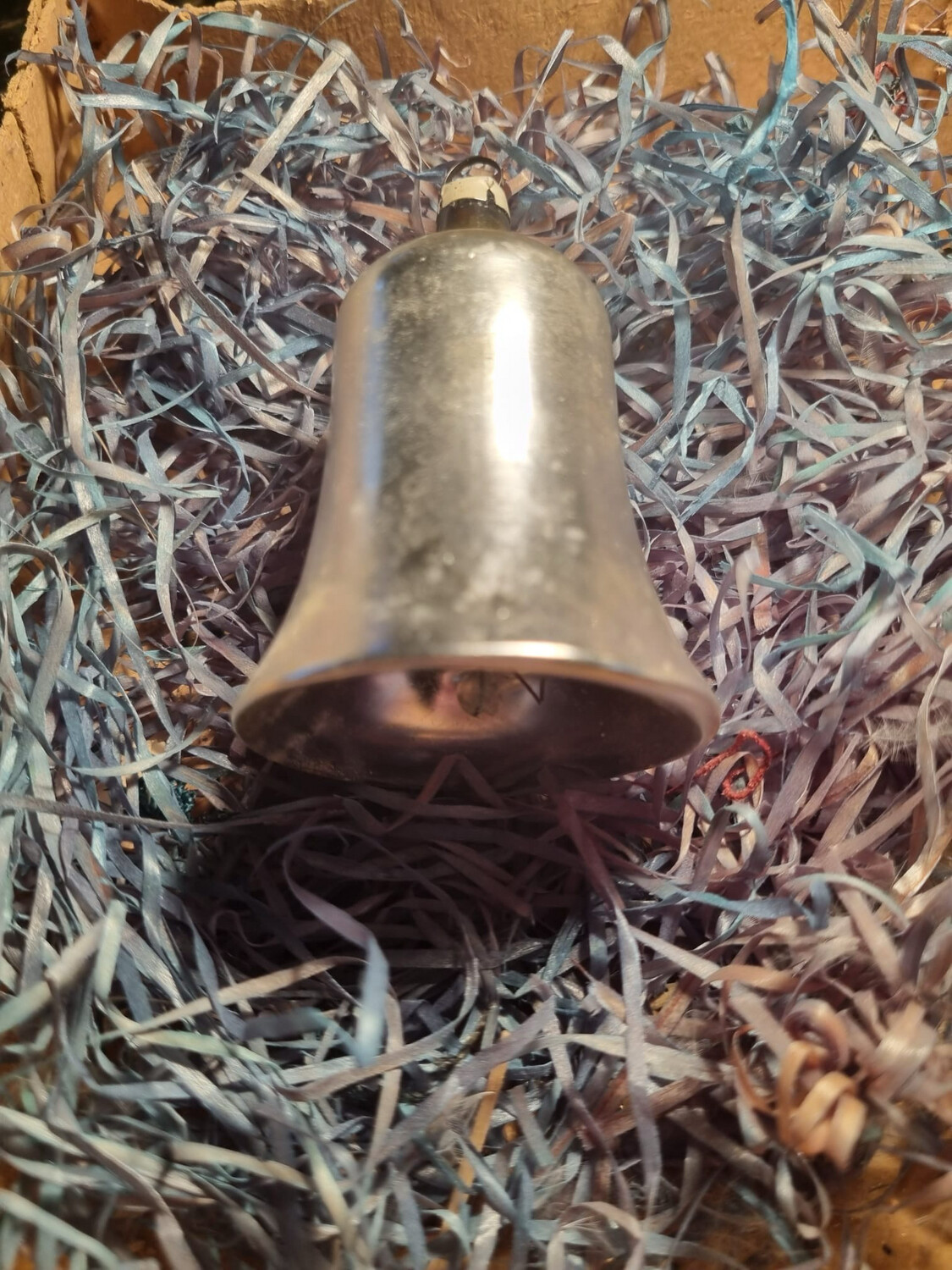 Kerstklokje met klepel, Zilver / Jr20,40 / 8cm