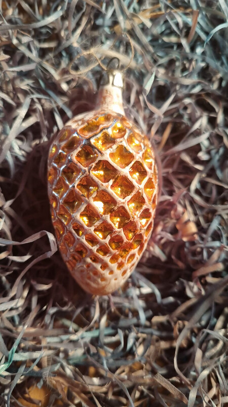 Dennenappel / Jr 20,40 / 8cm