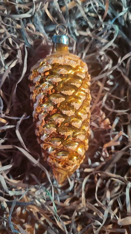 Dennenappel / Jr 20,40 / 9,5cm