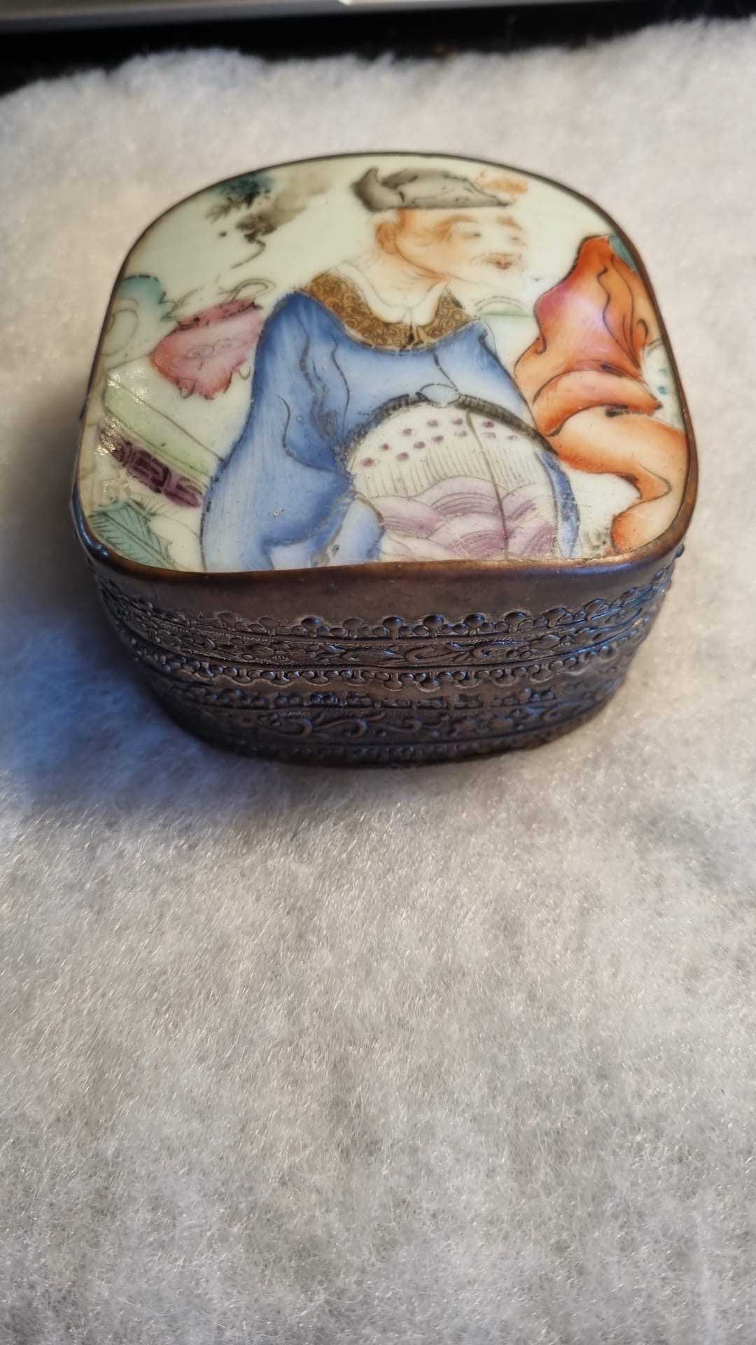 Oud Chinees doosje / 8,5cm