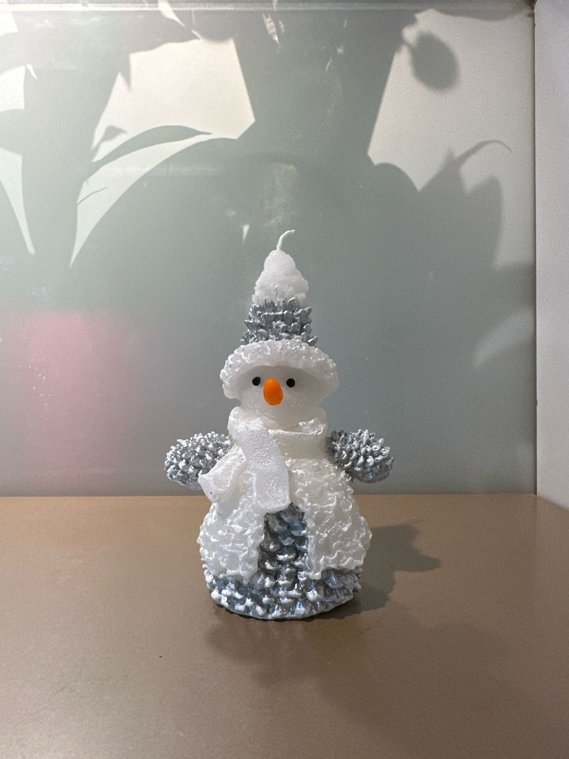 Sneeuwpop kaars Zilver / 15 cm