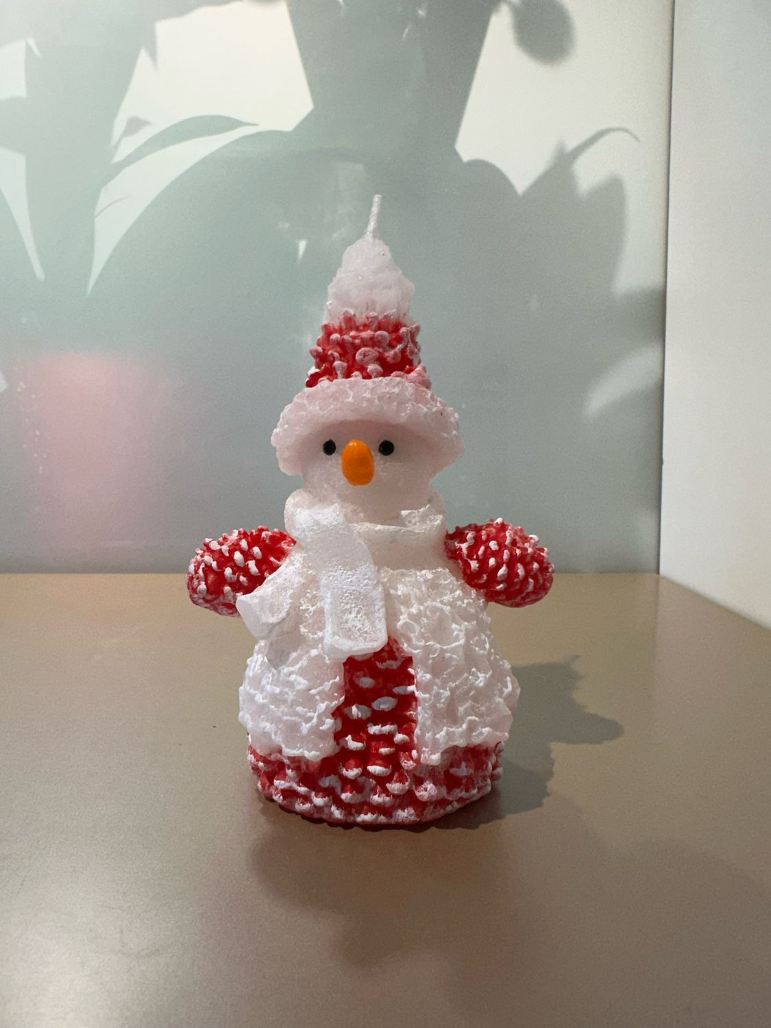 Sneeuwpop kaars Rood / 15 cm