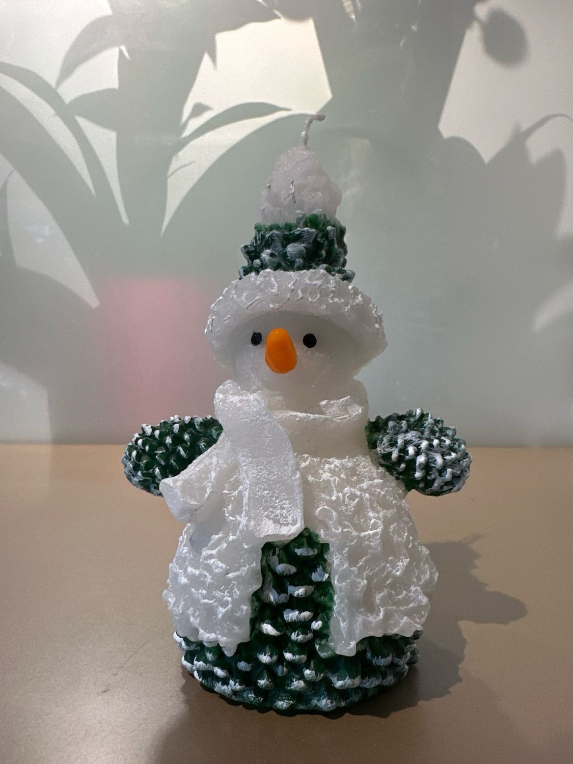 Sneeuwpop kaars Groen / 15 cm