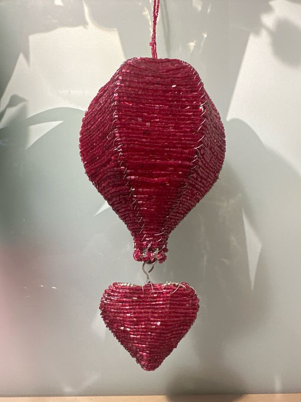 Liefdes parachute rood / 23 cm