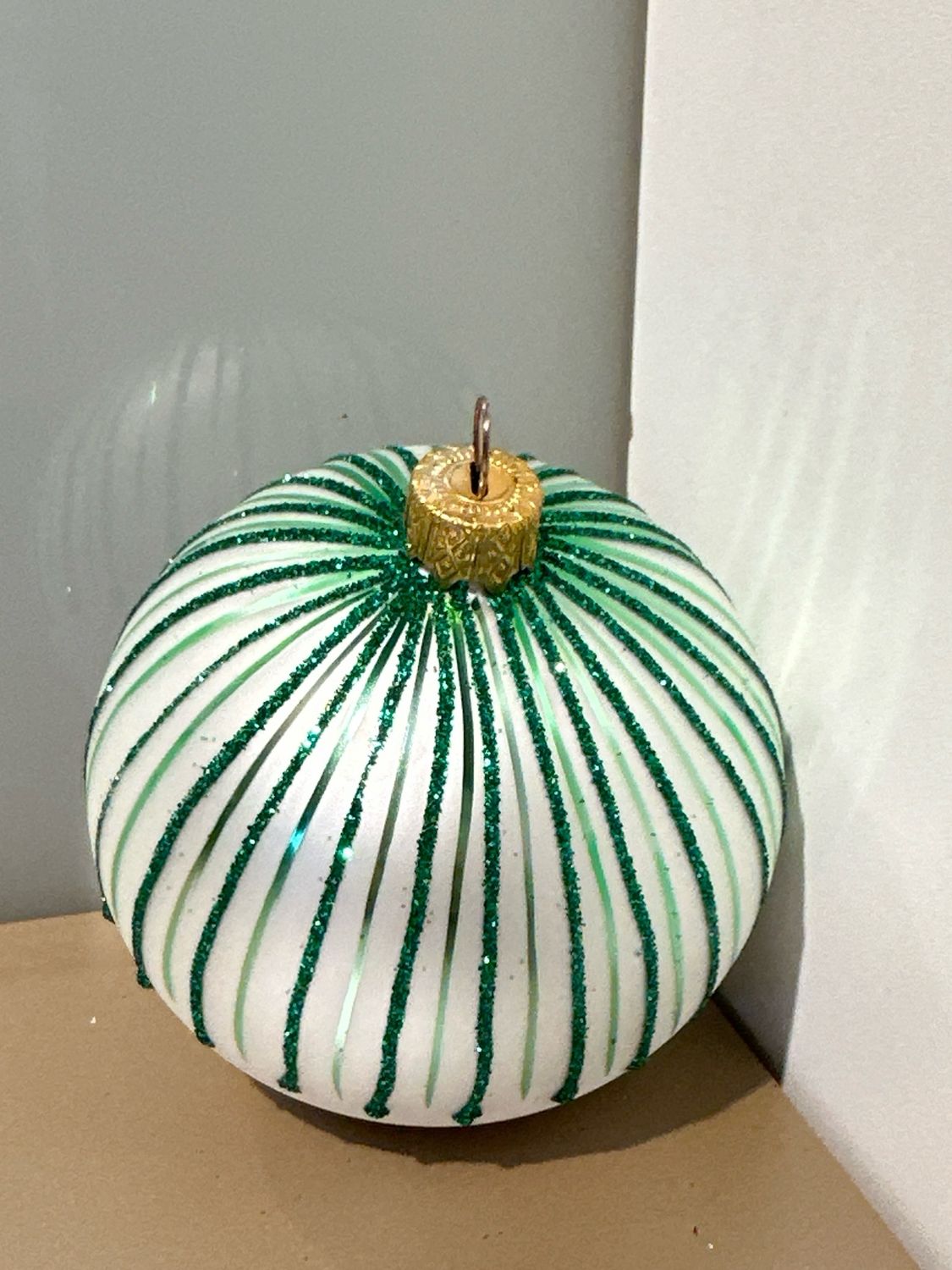 Drip bal green / 11 cm