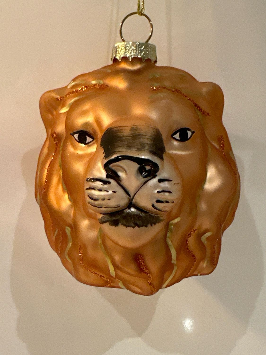 Stoere leeuw / 9 cm