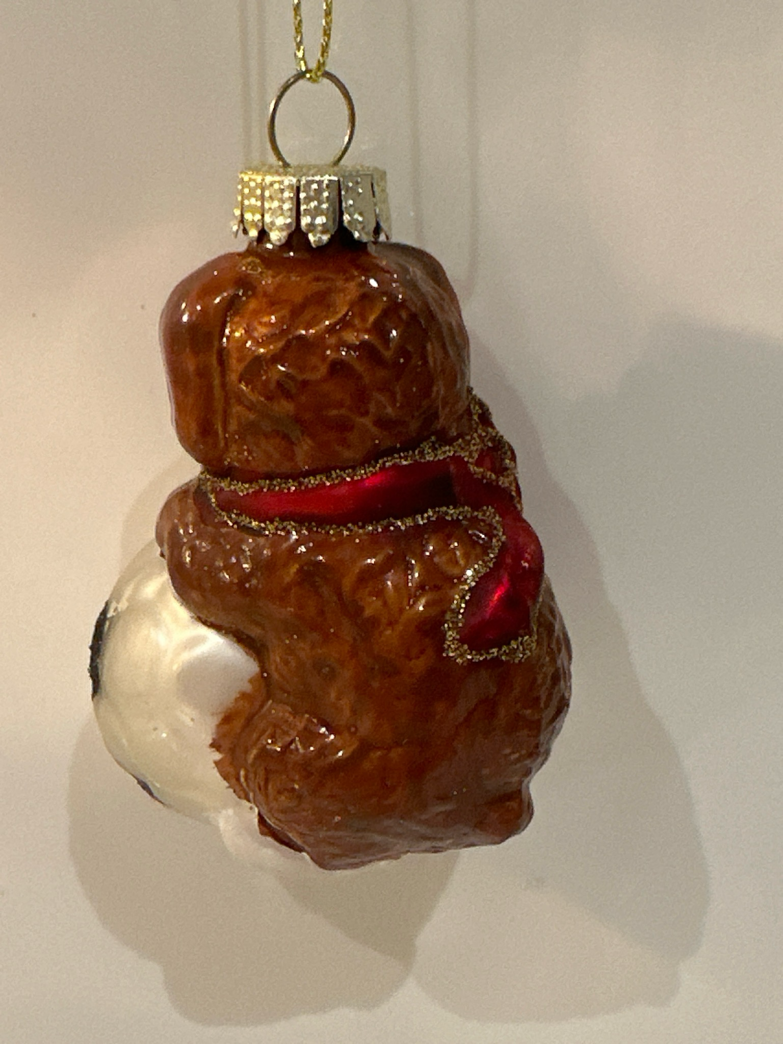 Hondje op voetbal / 8 cm