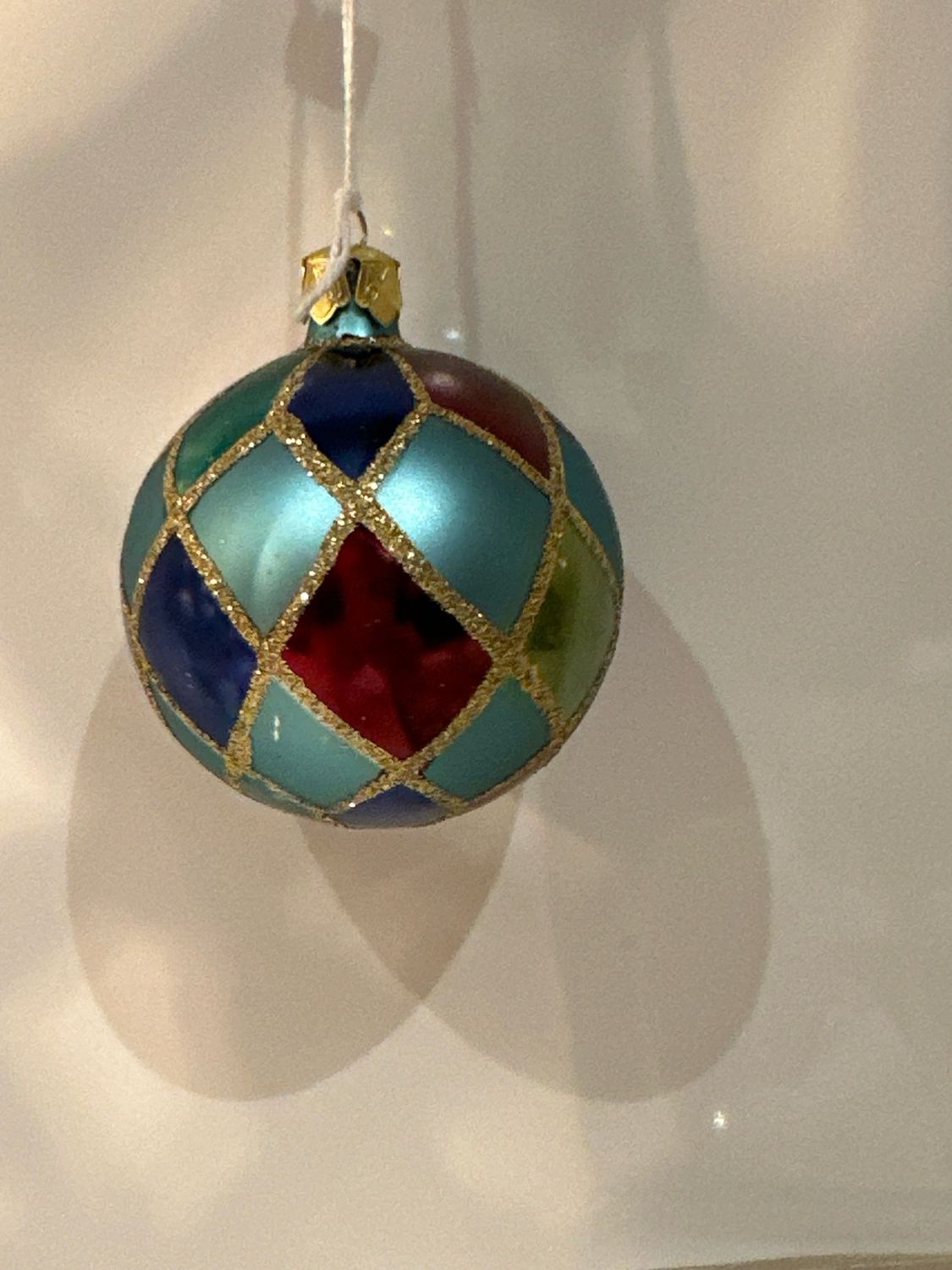 Ruitbal blauw, groen, rood / 7 cm