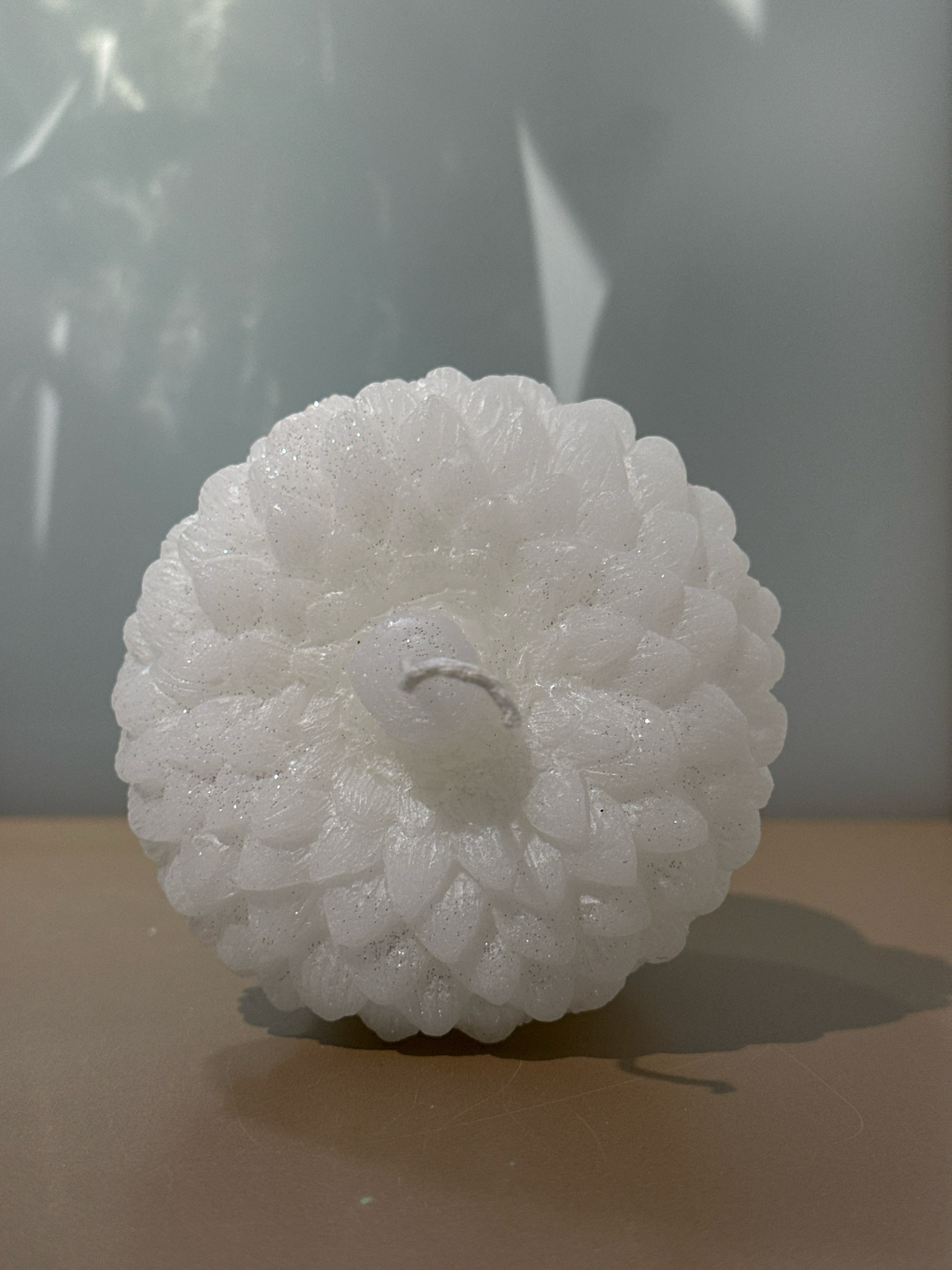 Dennenappel kaars / 11 cm