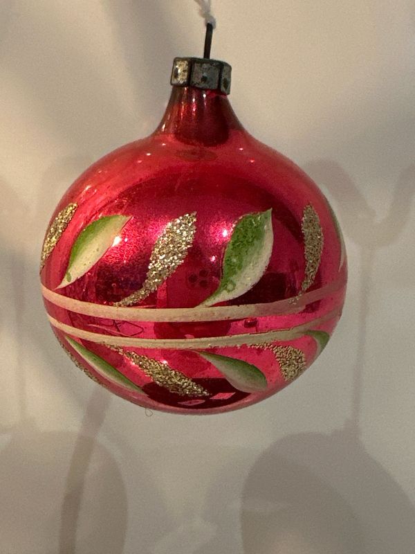 Bal gouden, roze blaadjes / jr 50 / 7 cm