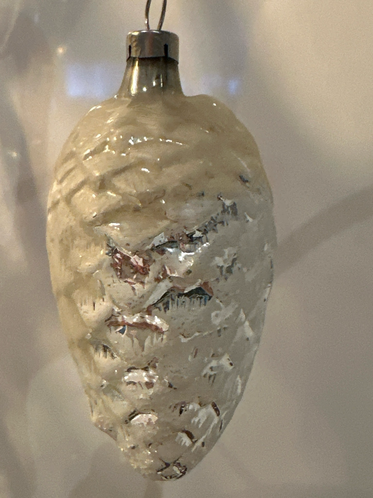 Dennenappel / jr 50 / 9 cm