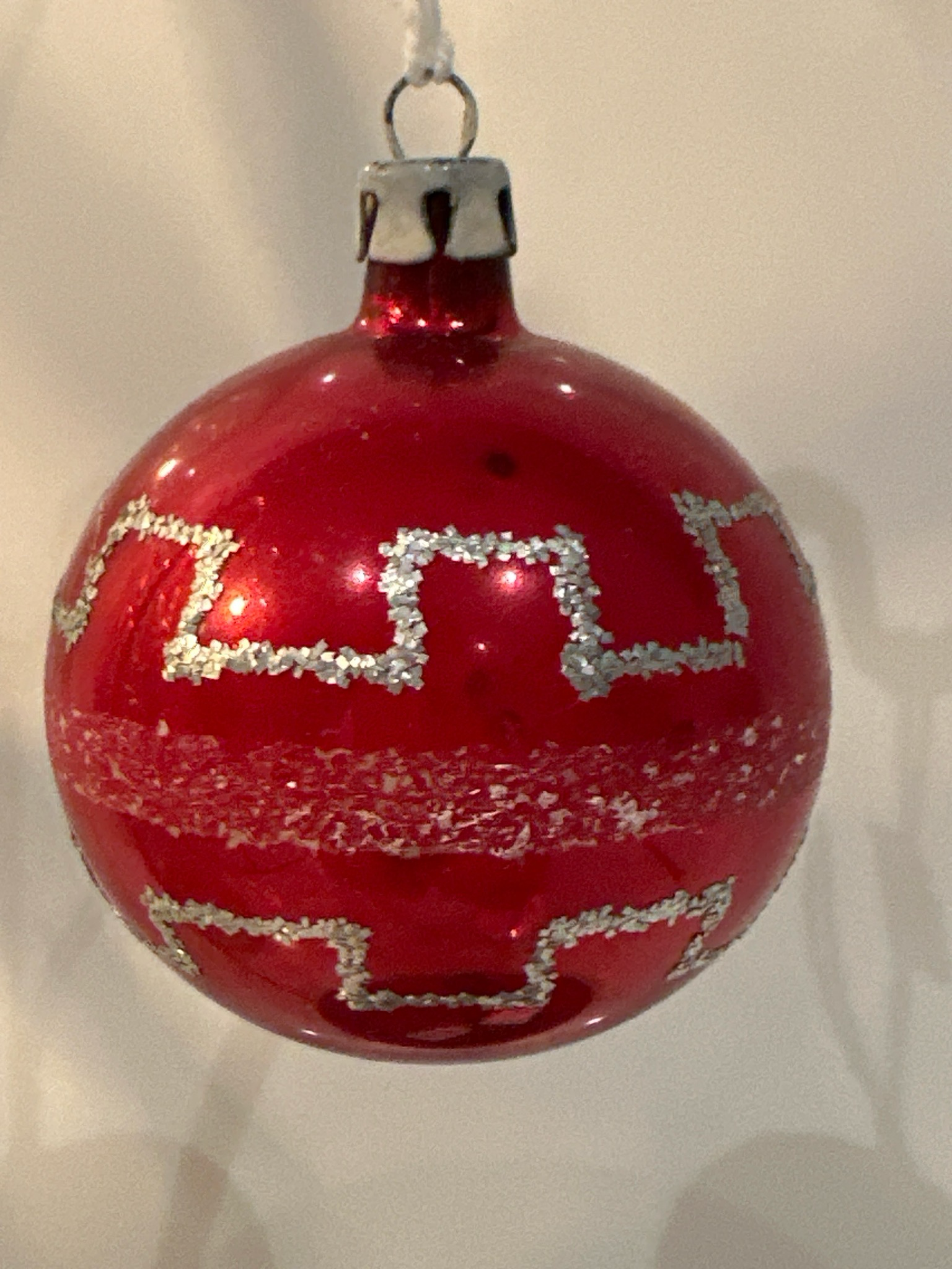 Kerstbal rood / jr 50 / 6 cm