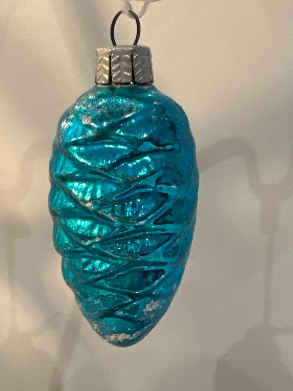 Dennenappel aqua / jr 60 / 8 cm